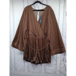 NWT Fashion Nova 1 Piece Shorts Romper Women's Plus Size 3X Gold Belt Open Back